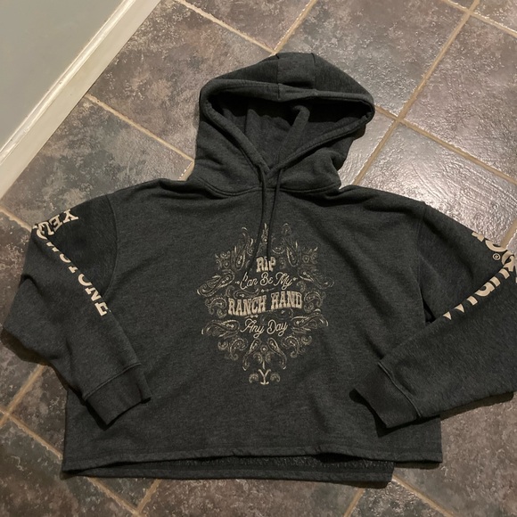 Yellowstone by Wrangler Ladies Dutton Ranch Cropped Sweatshirt Size XXL - Picture 1 of 13